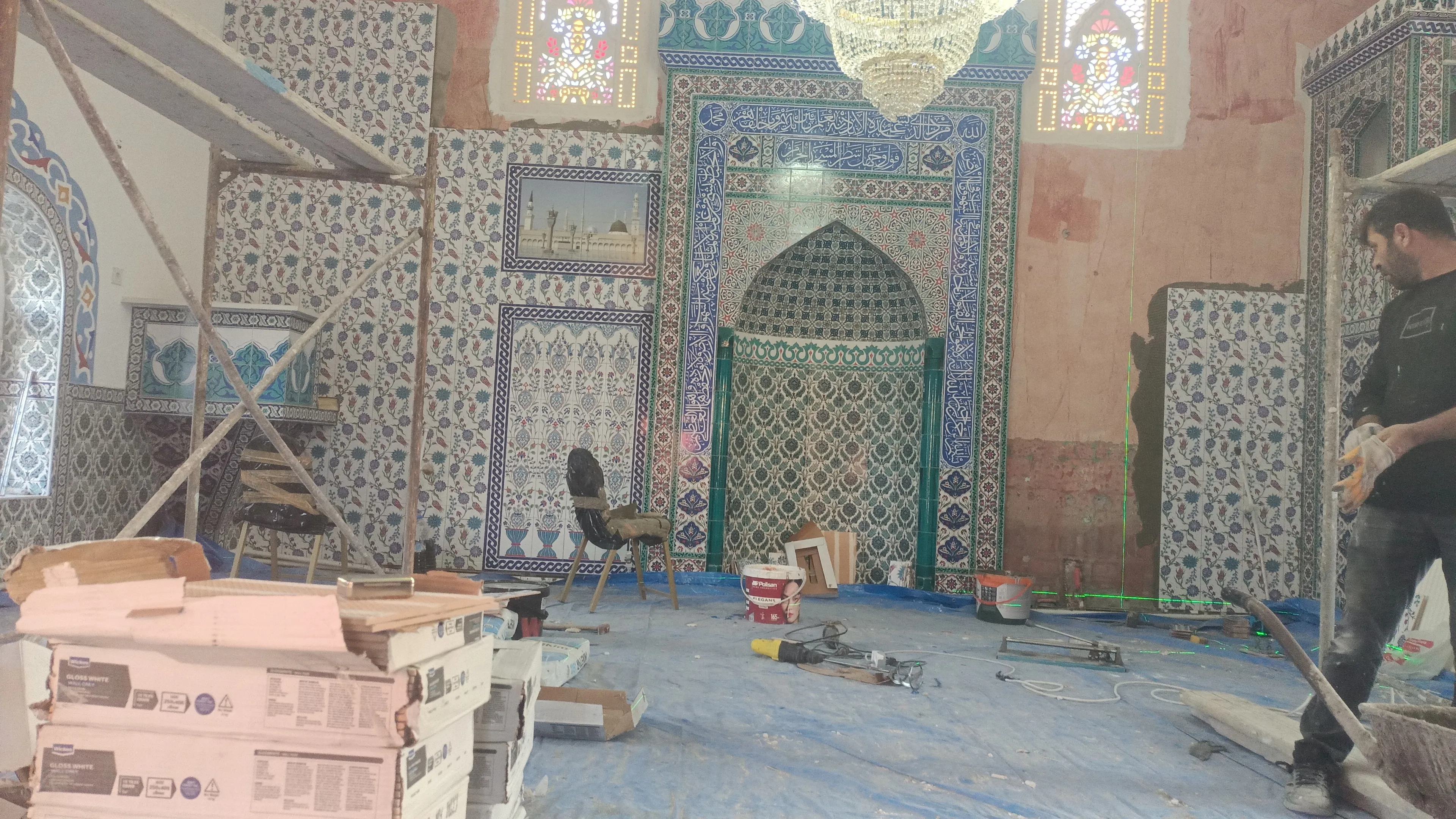 İstanbul Cami Nakkaş Çini Ustası 